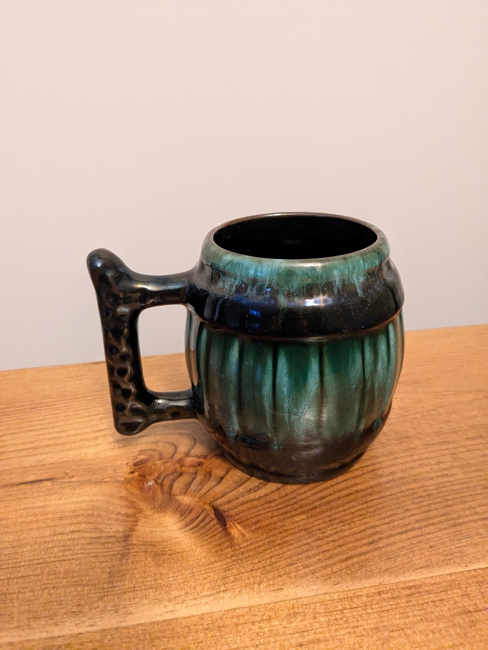 Vintage Blue Mountain Pottery Barrel Mug